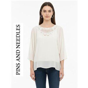 PINS& NEEDLES, Beautiful Boho cream embroidered blouse